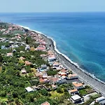 Vakantiehuis Blue By The Sea House Paul do Mar (Madeira)