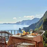 Blue By The Sea House Vakantiehuis Paul do Mar (Madeira)