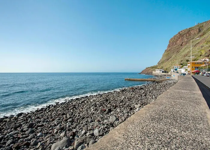 Blue By The Sea House * Paul do Mar (Madeira)