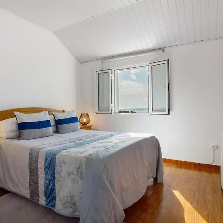 Дом отдыха Blue By The Sea House